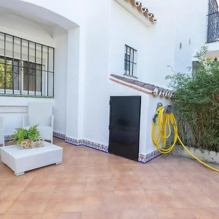 Marina - Puerto Banus Nyaraló *