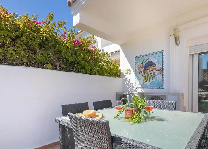 Marina - Puerto Banus Tatil Evi